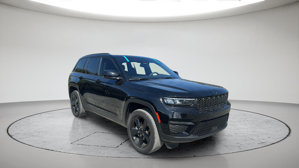 Used 2023 Black Jeep Altitude X image 1