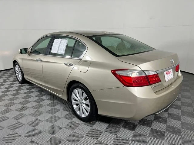Used 2015 Gold Honda EX-L image 5