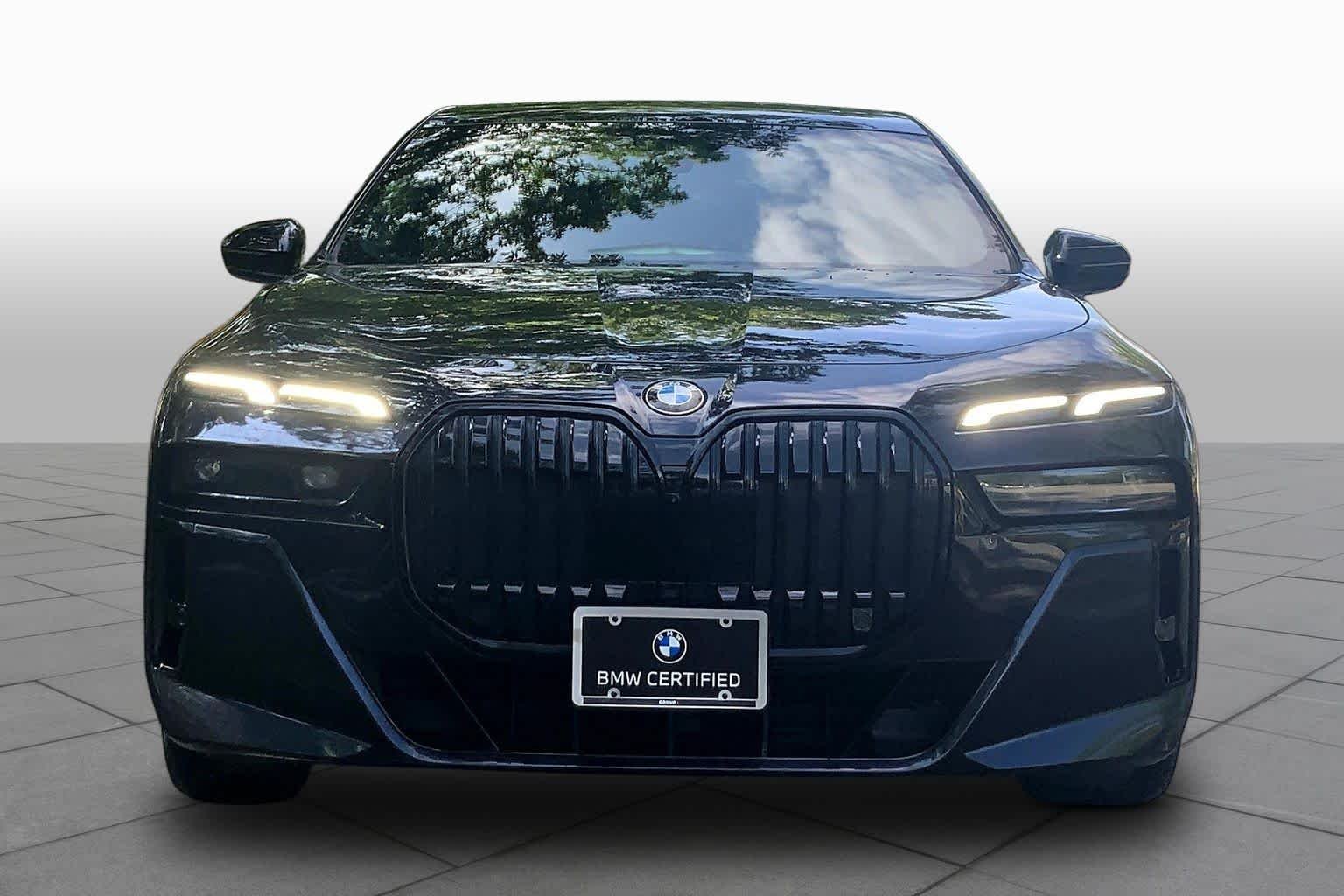 Certified Used 2023 Carbon Black Metallic BMW 740i image 3