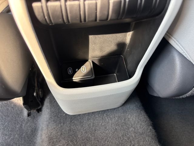 Used 2024 White Hyundai SEL image 13