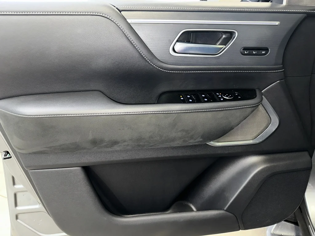 Certified Used 2025 Dynamic Metal INFINITI SENSORY image 8