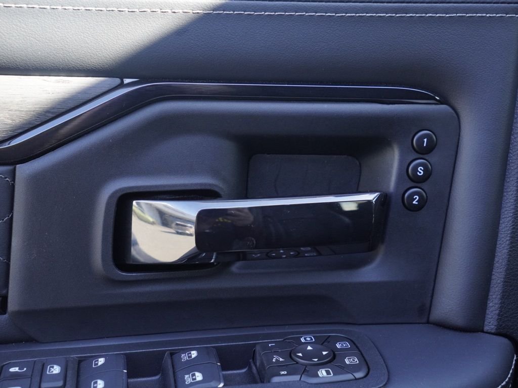 New 2026 Bright White Clear-Coat Exterior Paint RAM Limited image 10