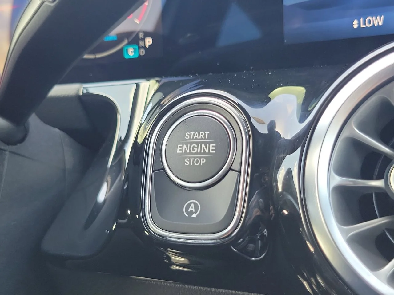New 2026 Cirrus Silver Metallic Mercedes-Benz GLA 250 image 31