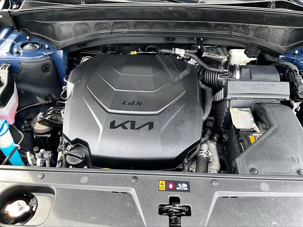 Used 2024 Black Kia S image 31