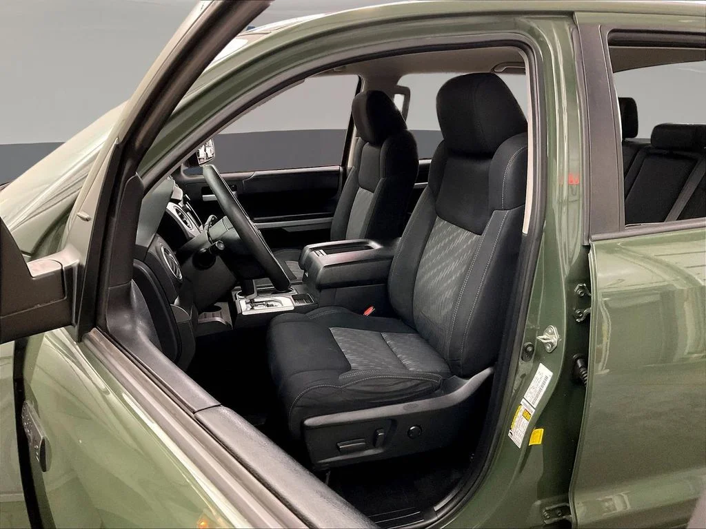Used 2021 Green Toyota SR5 image 31