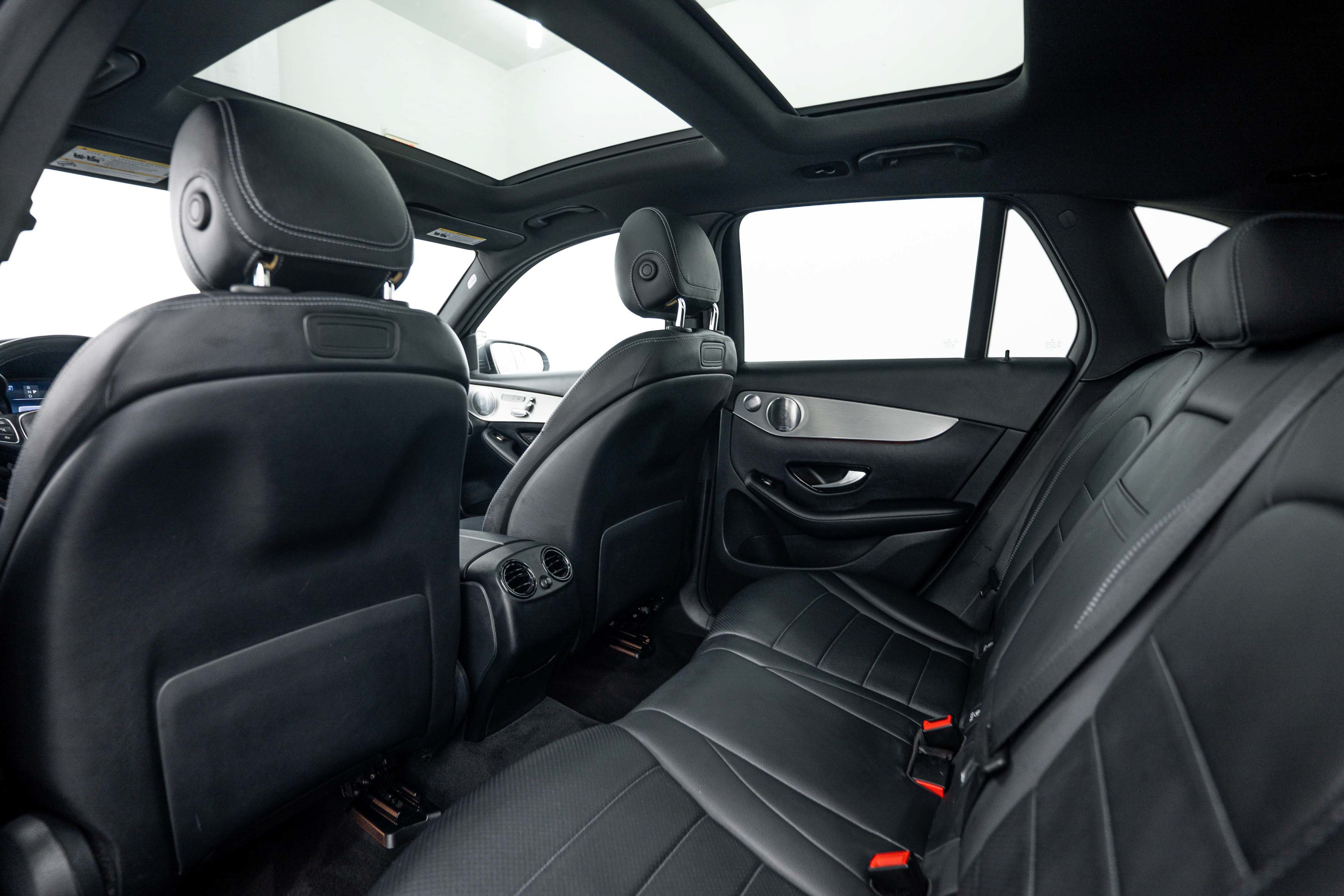 Used 2019 Selenite Grey Metallic Mercedes-Benz GLC 300 image 18