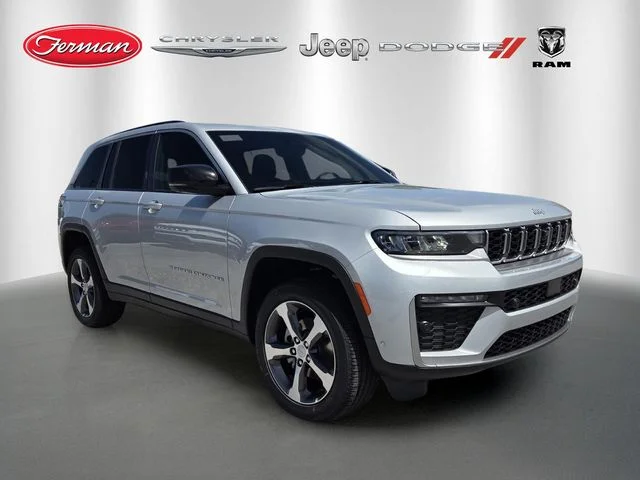 New 2026 Silver Zynith Exterior Paint Jeep Limited image 1