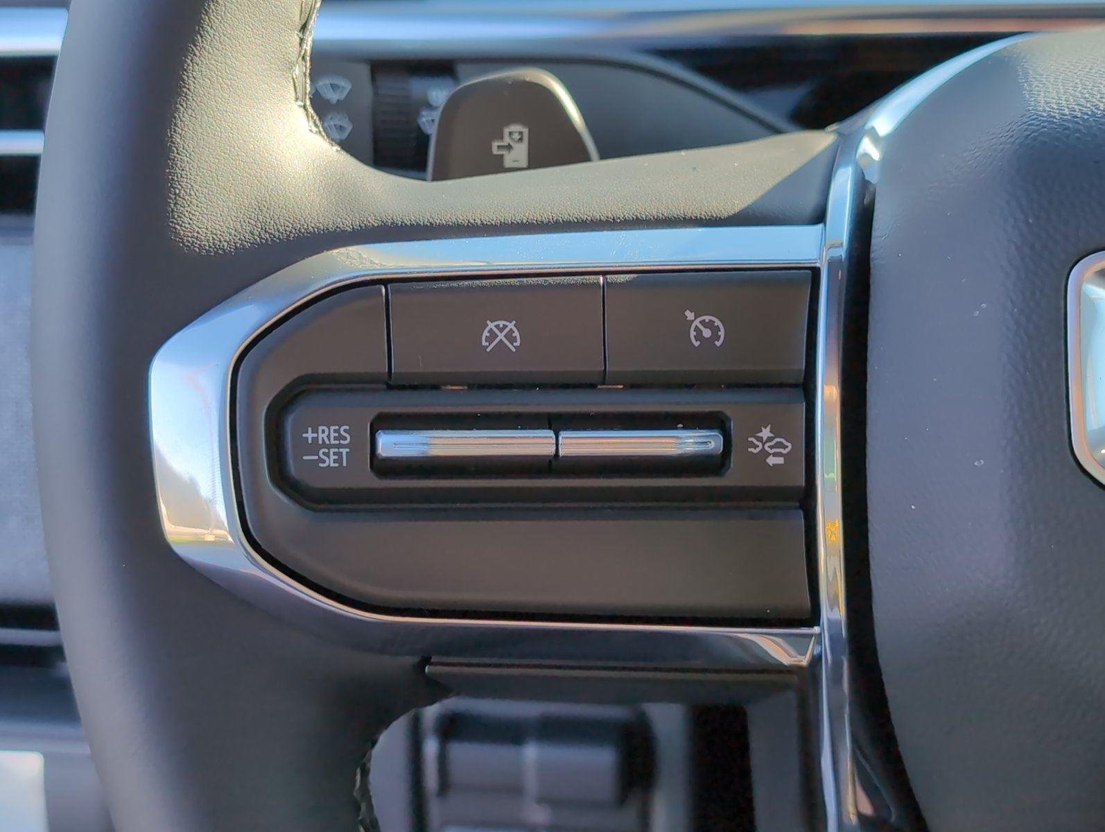 New 2026 Summit White GMC Elevation Standard Range image 16