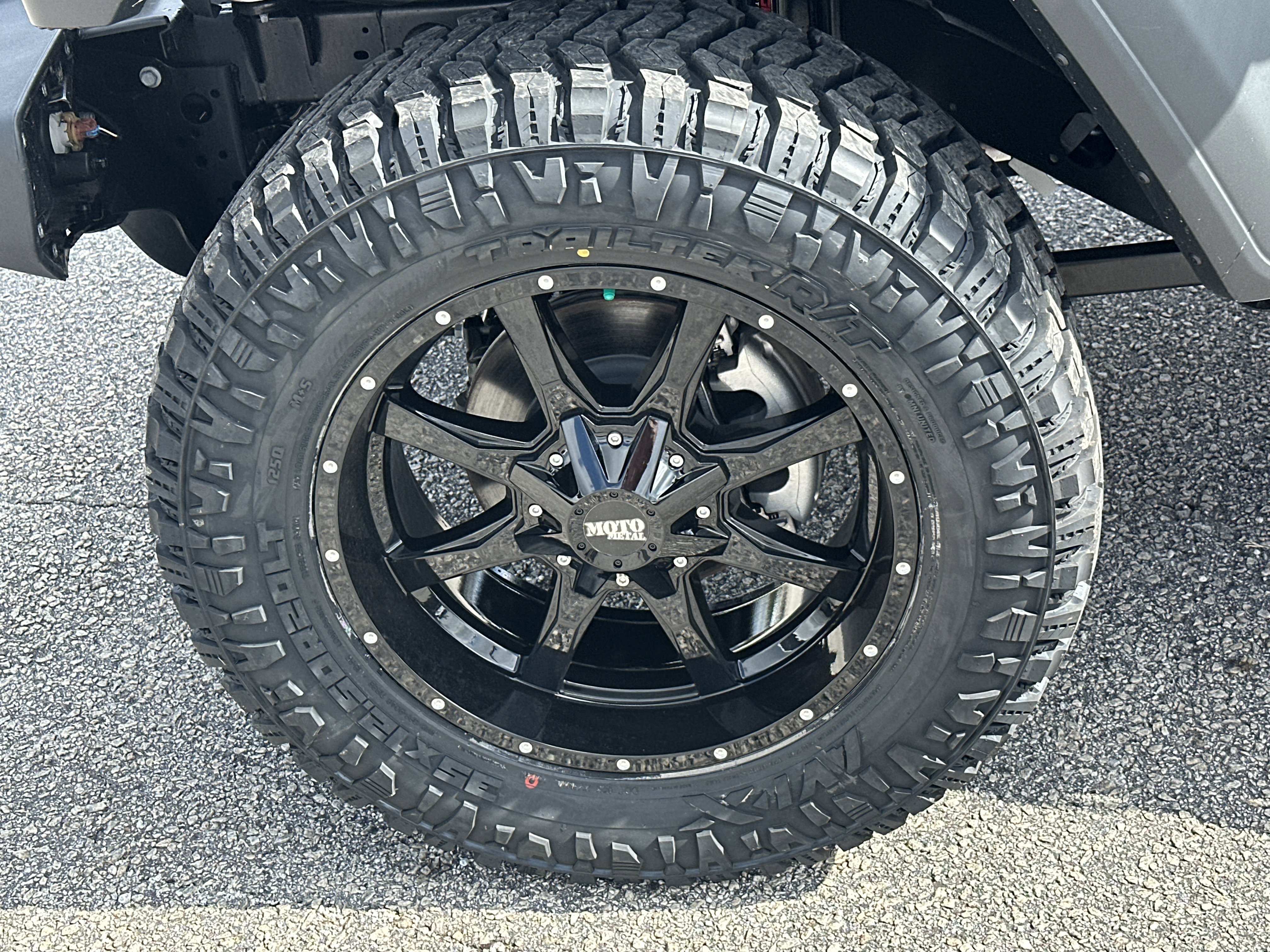 2025 Jeep Wrangler 4-Door Sport - Photo 12