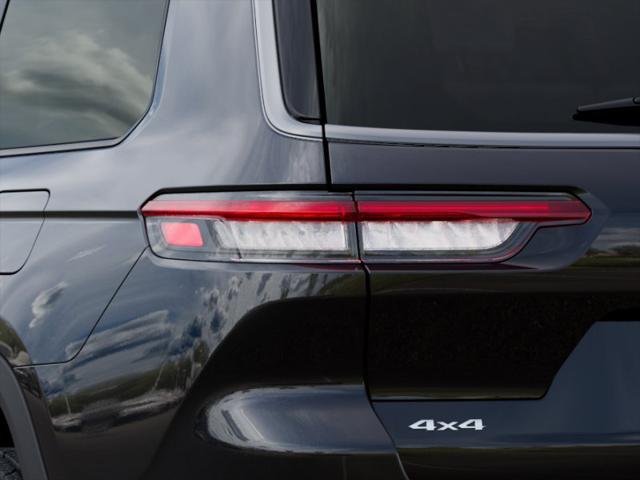 New 2026 Diamond Black Crystal Pearl-Coat Exterior Paint Jeep Limited 4x4 image 35