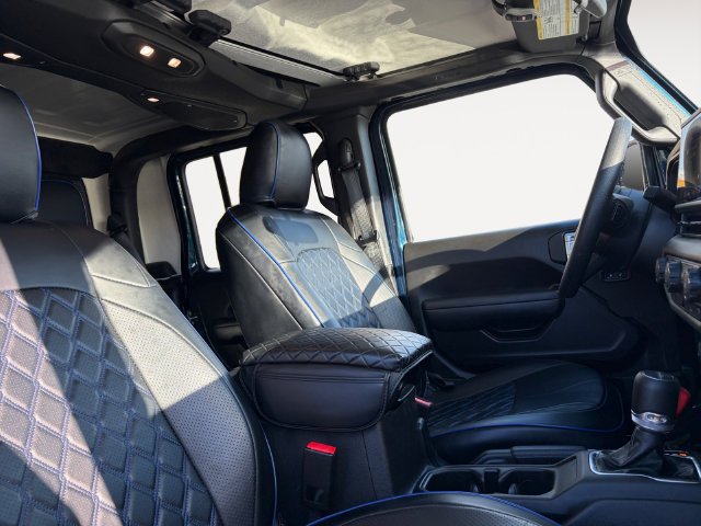 Used 2025 Blue Jeep Nighthawk image 12