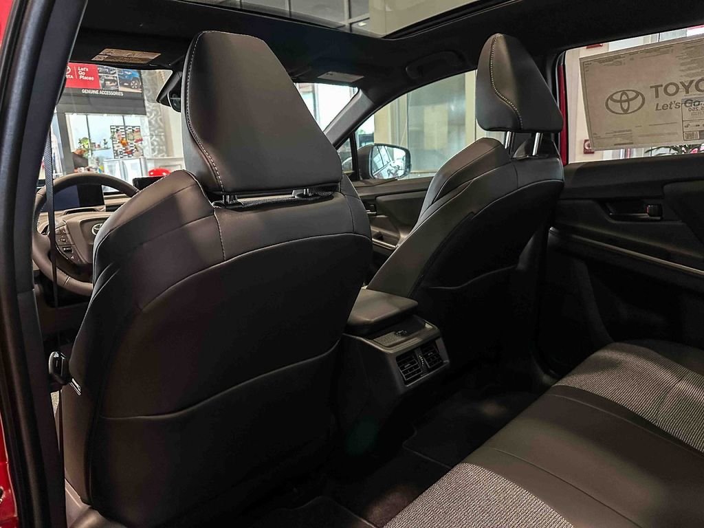 2026 Toyota bZ XLE - Photo 13