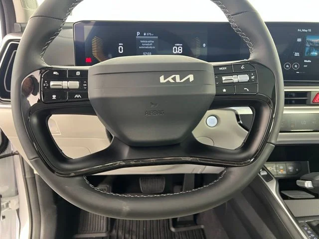 New 2026 White Kia EX image 19