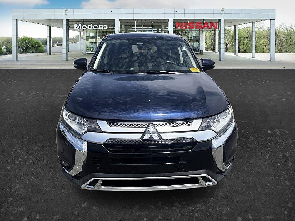 Used 2020 Cosmic Blue Metallic Mitsubishi SE image 8