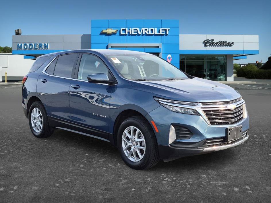 Used 2024 Lakeshore Blue Metallic Chevrolet LT image 7