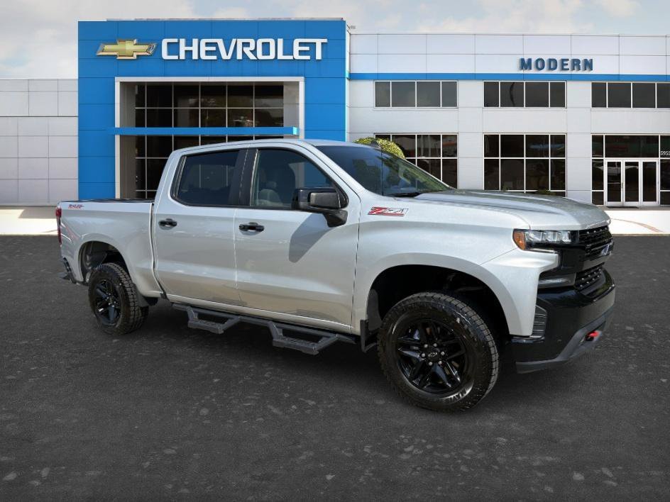 Used 2022 Silver Ice Metallic Chevrolet LT Trail Boss image 5
