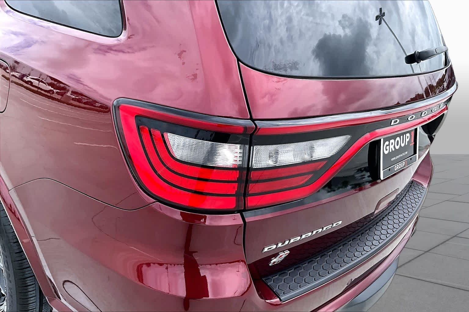 Used 2018 Octane Red Pearlcoat Dodge SRT image 28