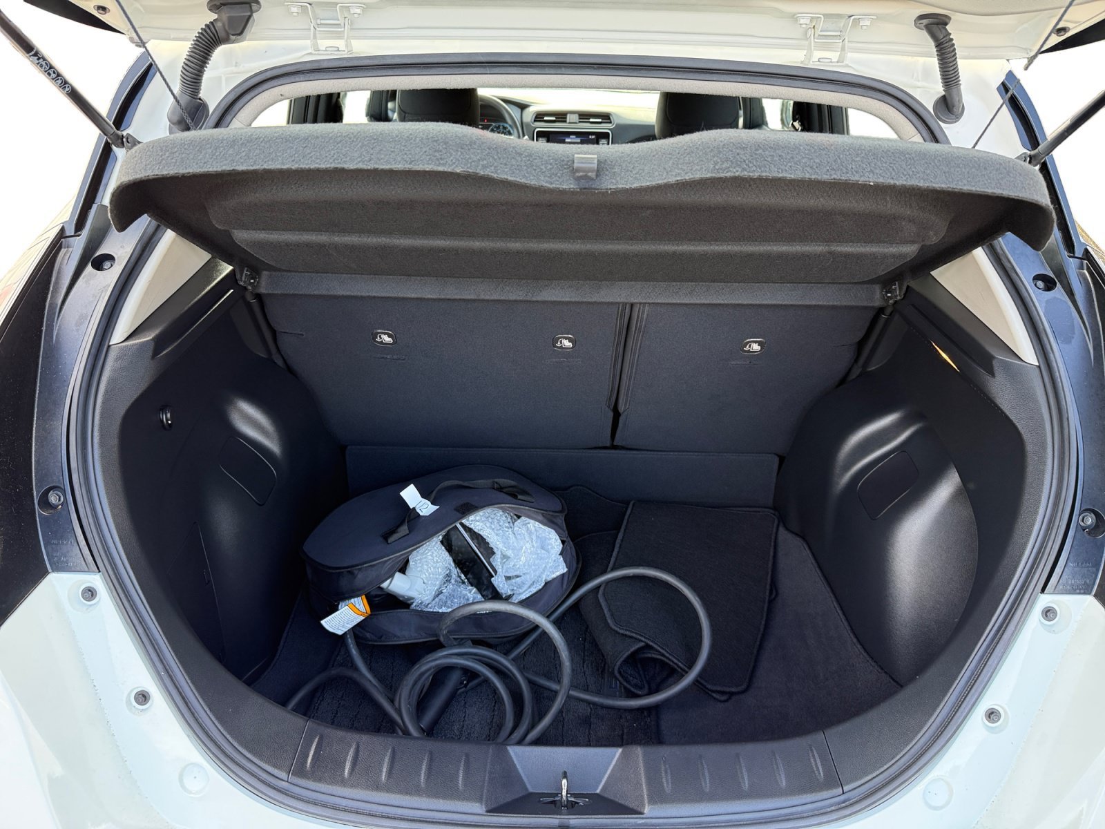 Used 2022 Glacier White Nissan S Plus image 17