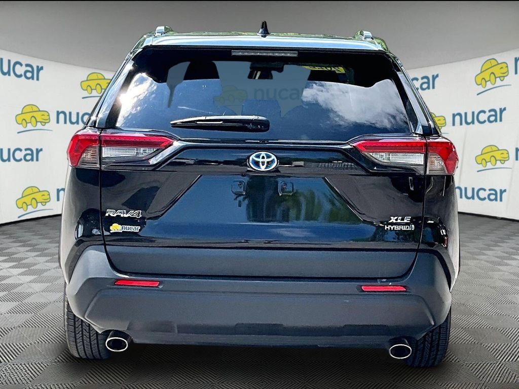 Used 2022 Midnight Black Metallic Toyota XLE image 5
