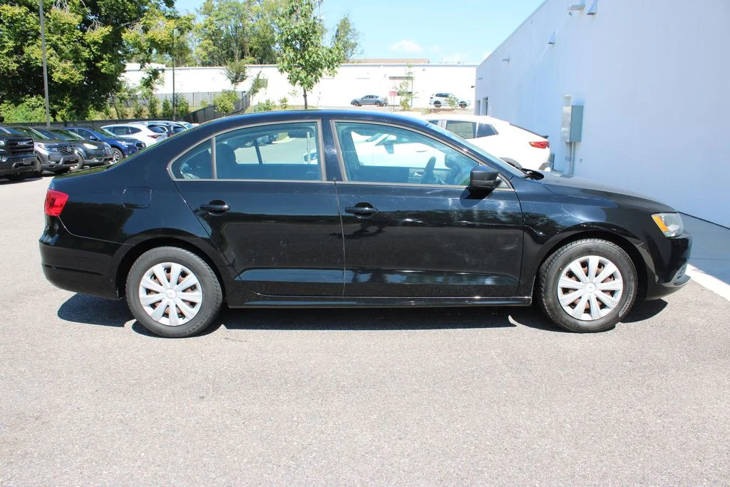 Used 2013 Black Uni Volkswagen 2.0L S image 28