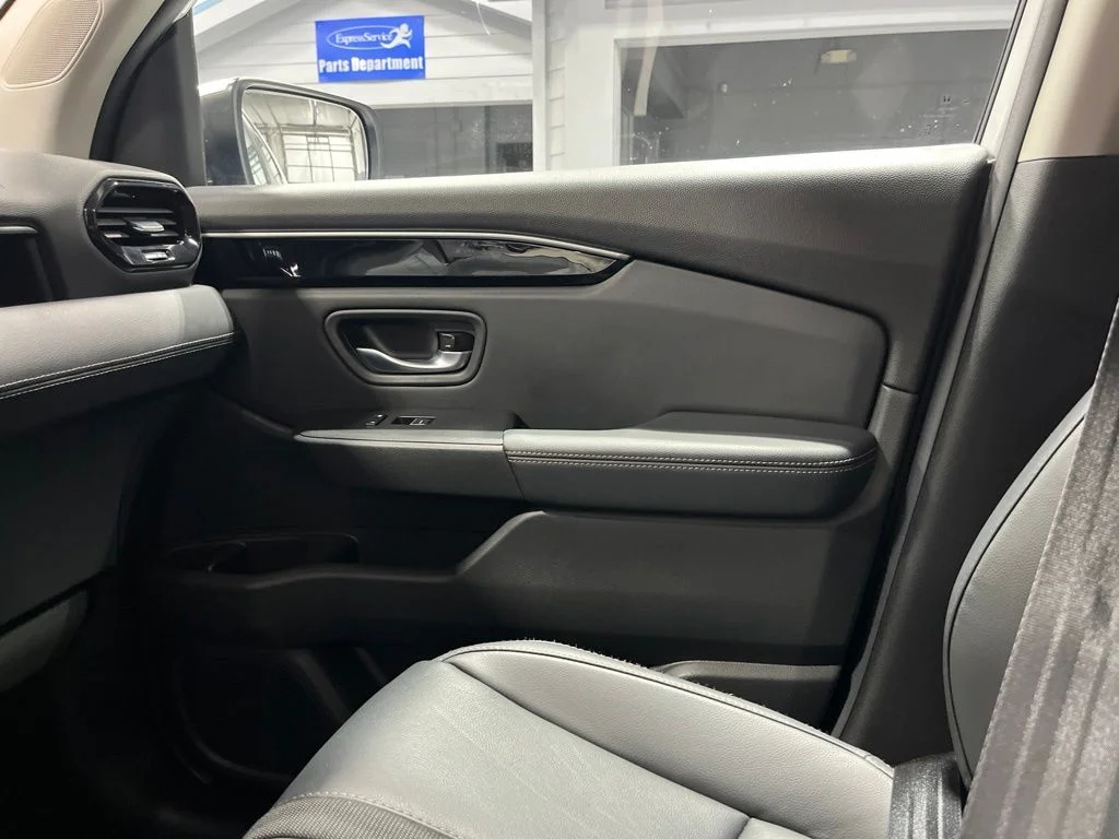2025 Honda Pilot EX-L - Photo 15