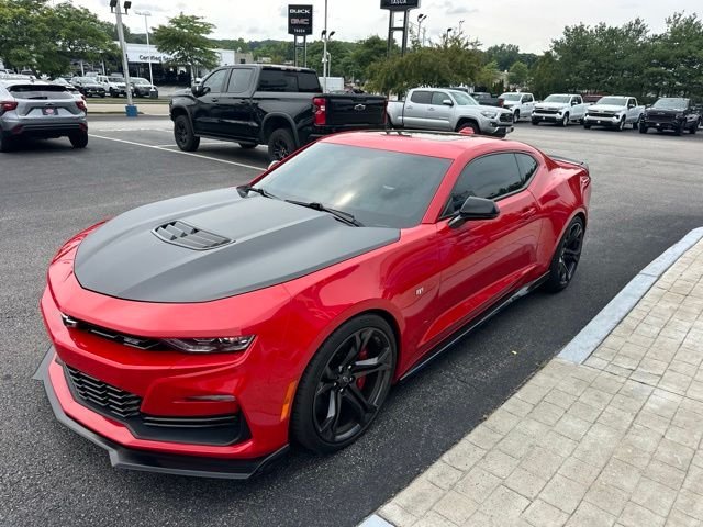 Used 2022 Red Chevrolet SS image 4