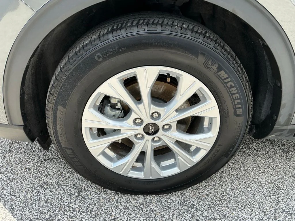 Used 2025 Gray Ford Active image 21
