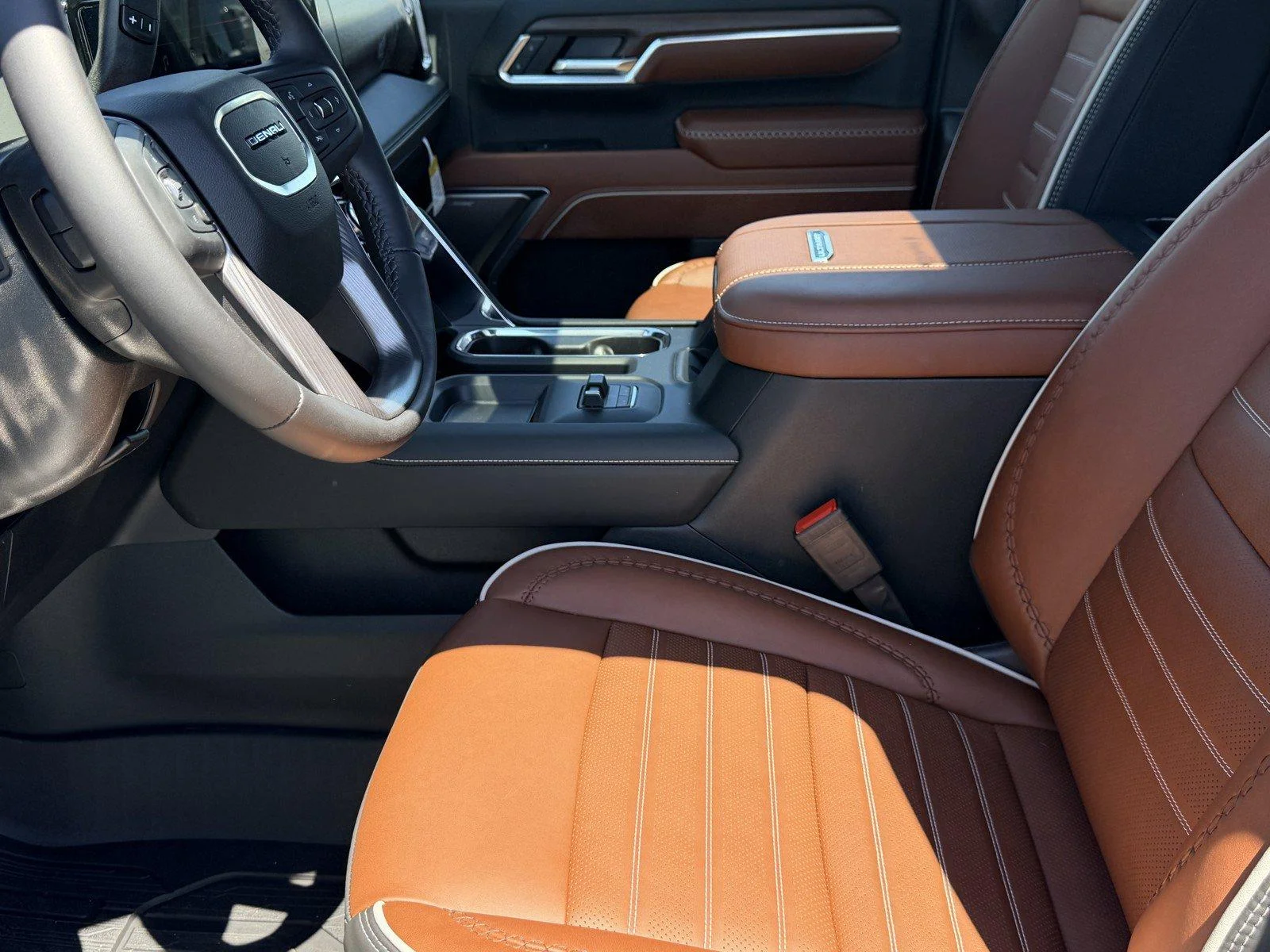 New 2026 Glacier White Tricoat GMC Denali Ultimate image 17