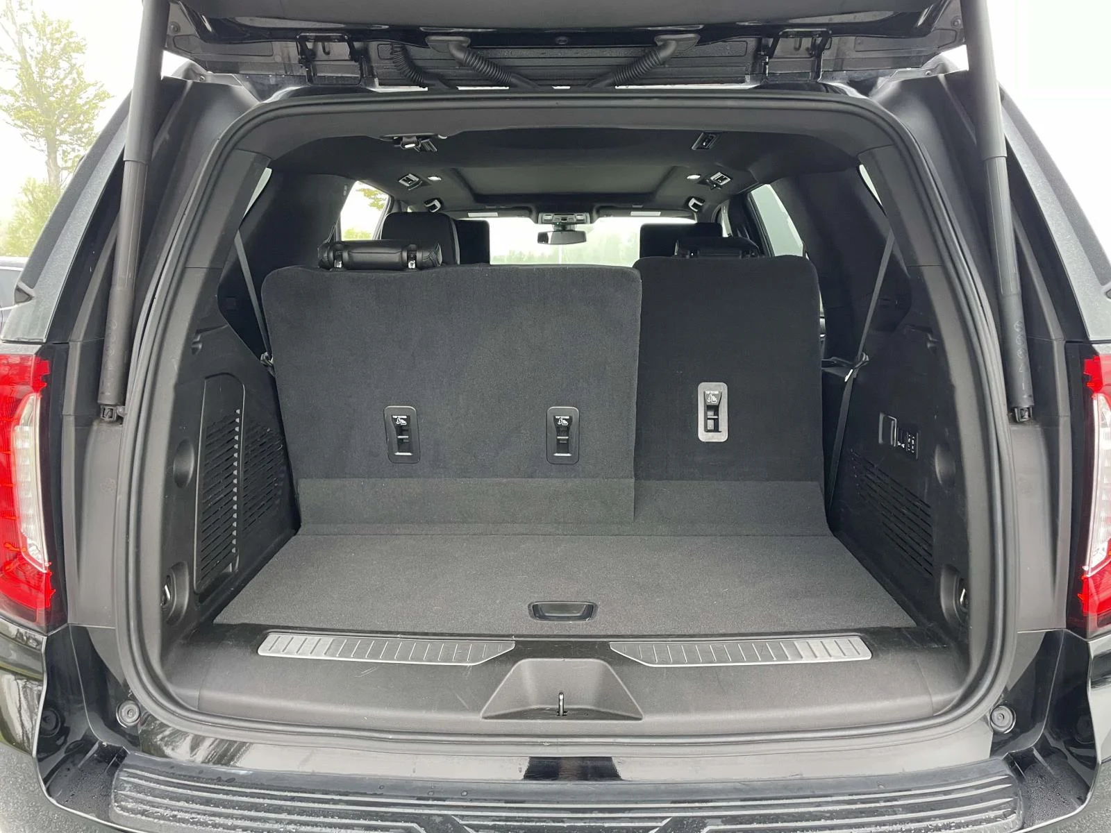 Used 2021 Onyx Black GMC Denali image 29