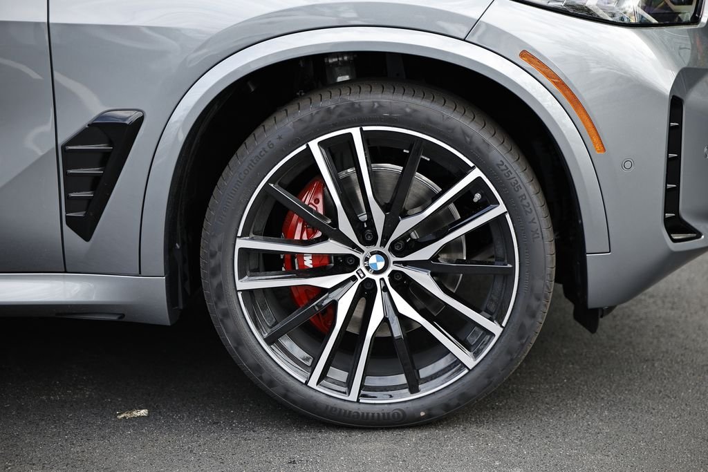 New 2026 Skyscraper Grey Metallic BMW xDrive40i image 5