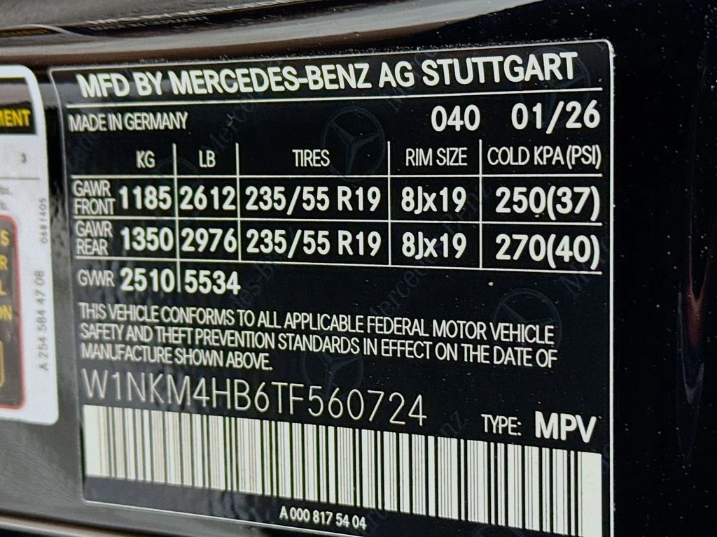 New 2026 Black Mercedes-Benz GLC 300 image 33