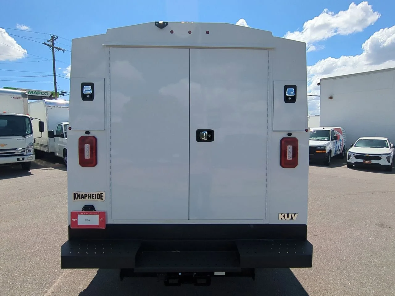 New 2025 Summit White Chevrolet 1WT image 7