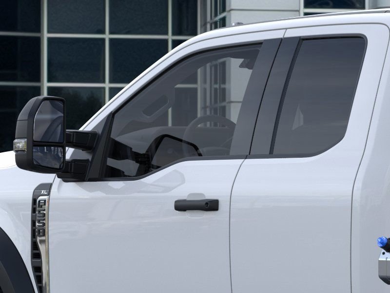 New 2025 Oxford White Ford F-550® XL image 43