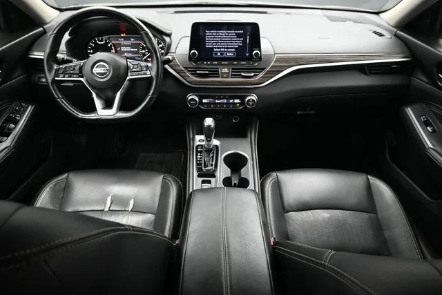 Used 2019 Gray Nissan 2.5 SL image 17
