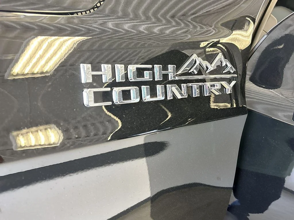 Used 2025 Black Chevrolet High Country image 39