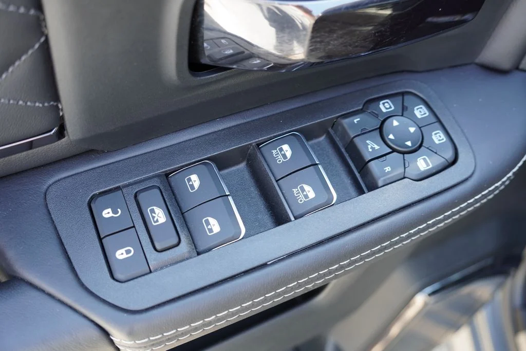 Used 2026 Ceramic Gray Clearcoat Ram Limited image 26