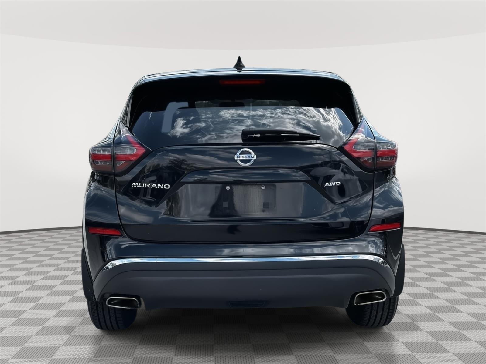 Used 2019 Magnetic Black Pearl Nissan S image 4