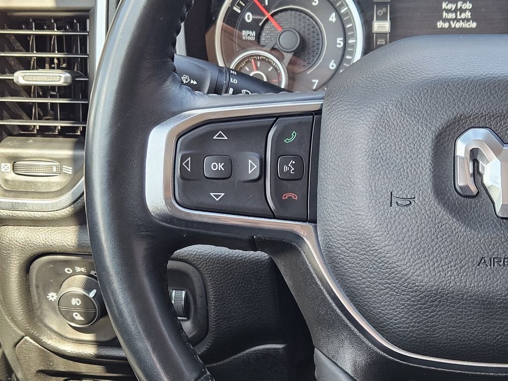 Used 2022 Silver Ram Laramie image 27