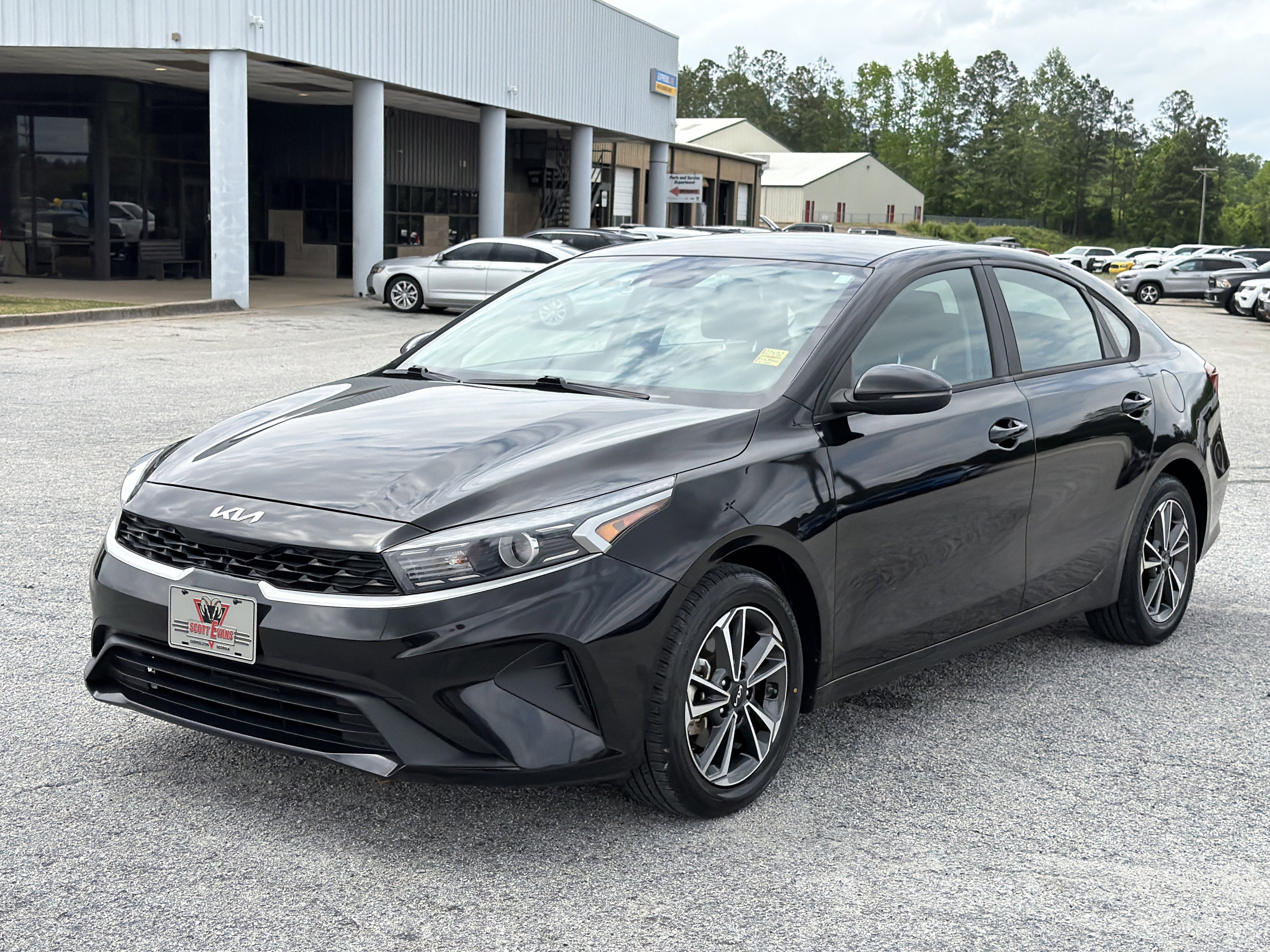 Used 2023 Aurora Black Kia LXS image 4