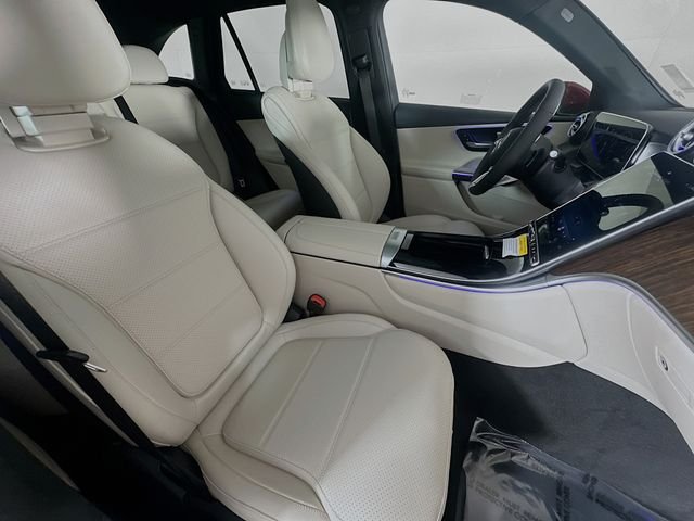 Used 2026 Red Mercedes-Benz GLC 300 image 28