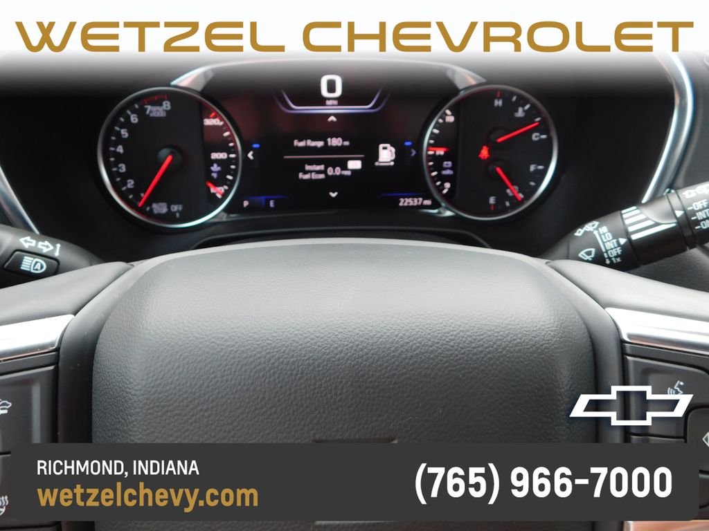 Used 2025 Gray Chevrolet RS image 32