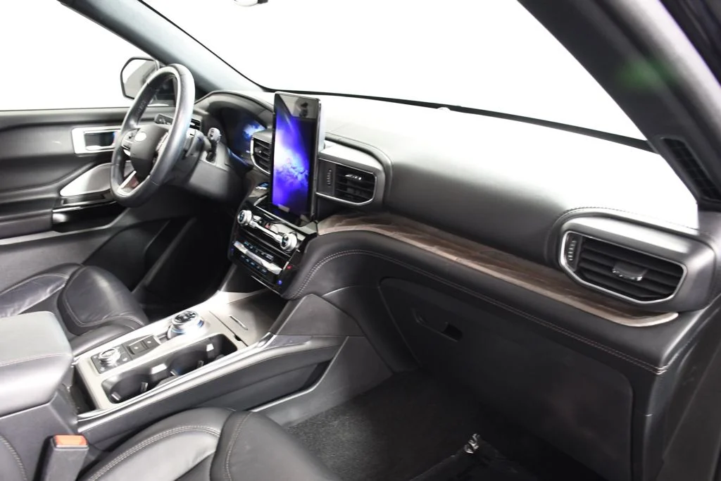 Used 2021 Agate Black Metallic Ford Platinum image 19
