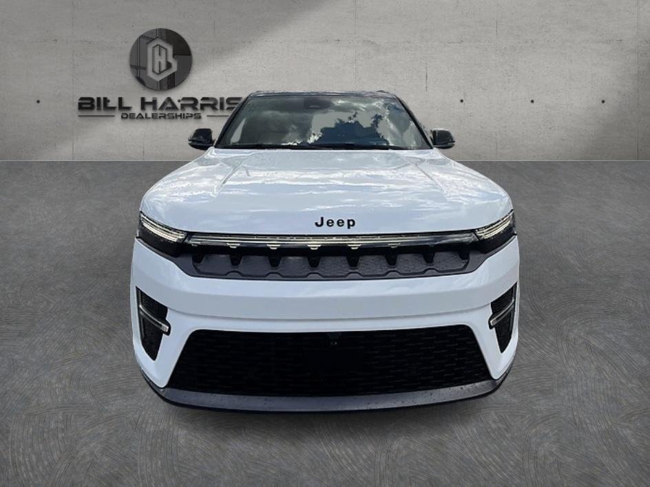 New 2026 Bright White Clear-Coat Exterior Paint Jeep Summit Reserve image 2