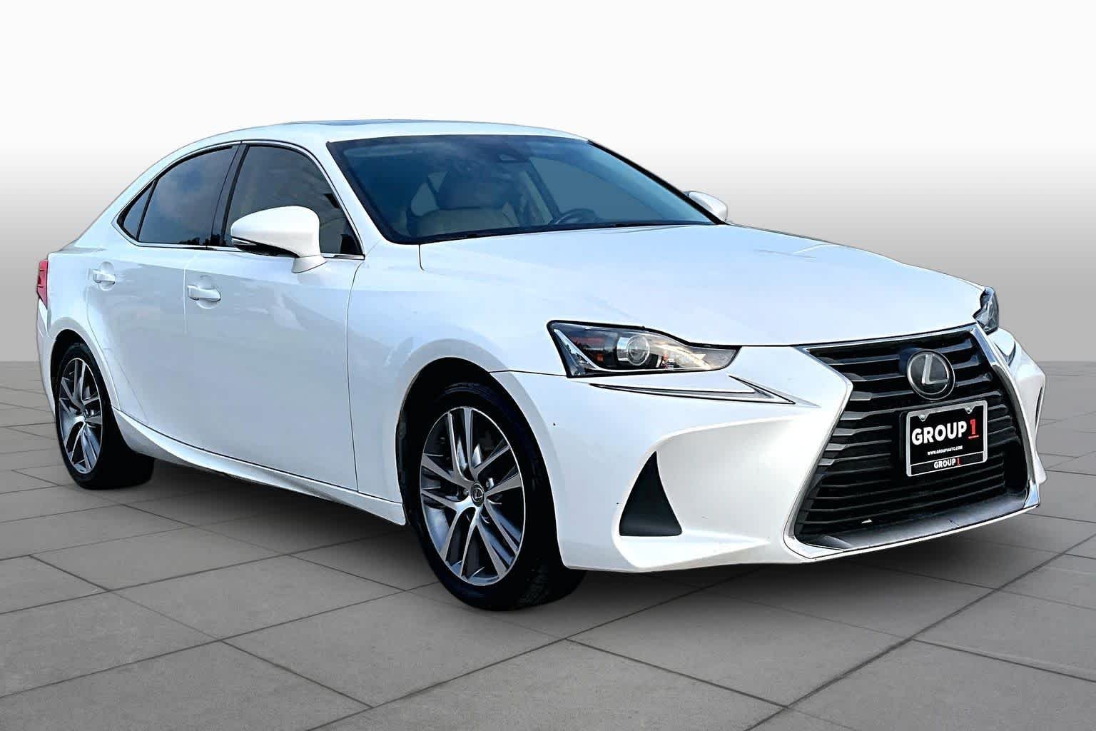 Used 2018 Eminent White Pearl Lexus  image 3