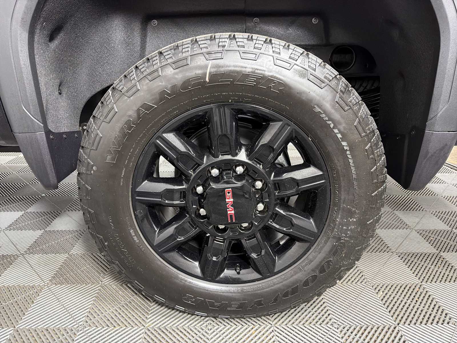 2026 GMC Sierra 2500HD AT4 - Photo 17