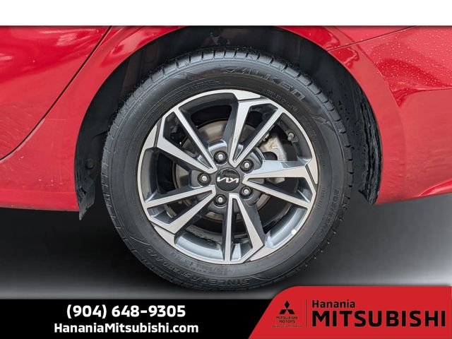 Used 2024 Red Kia LXS image 10