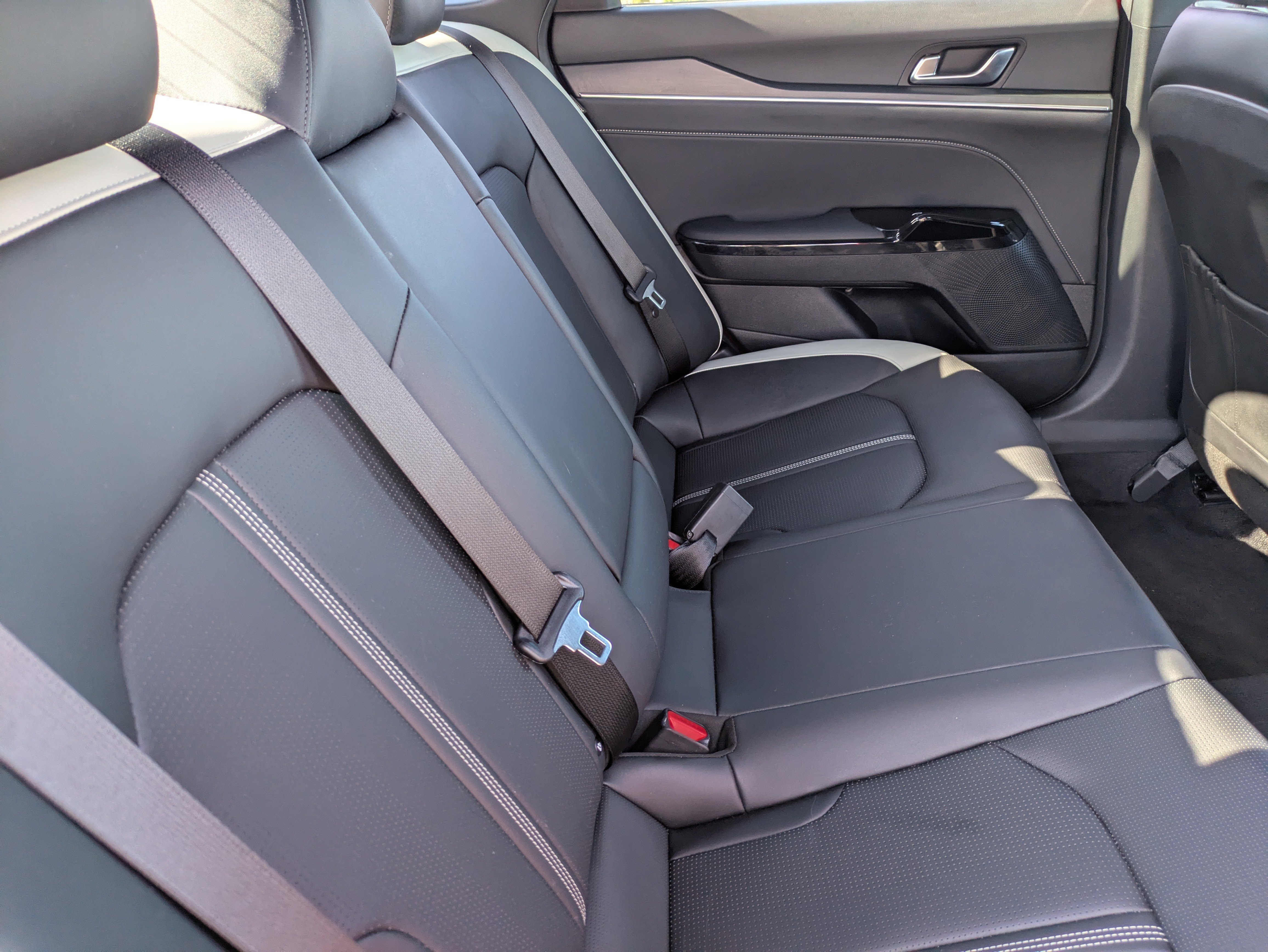 Used 2025 Runway Red Kia GT-Line image 13
