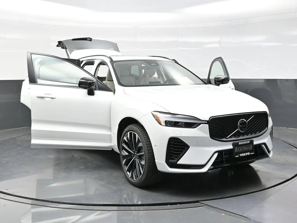 New 2026 Crystal White Volvo T8 Ultra image 43