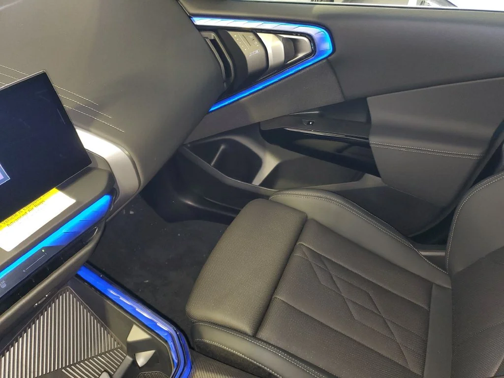 New 2026 Arctic Race Blue metallic BMW 30 xDrive image 20