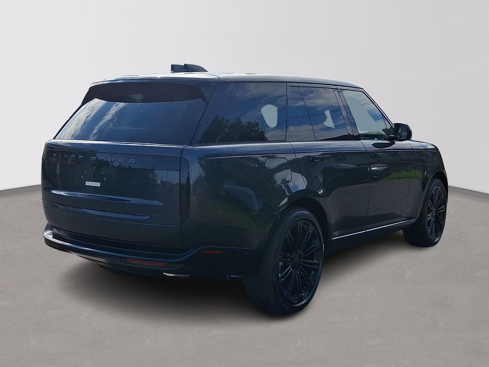 New 2026 Carpathian Grey Land Rover  image 4